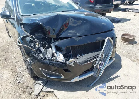 2011 Volvo S60 T6 из США, поврежденный, VIN YV1902FHXB2019396